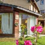 gîte iena fleurs façade gitamiglos